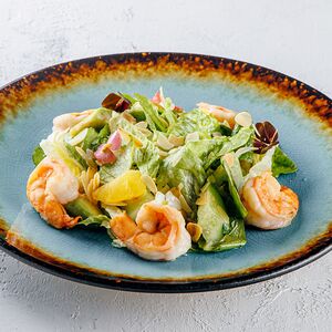 Салат с тигровыми креветками