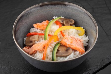 Рис с лососем