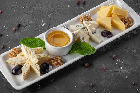 Сырная тарелка