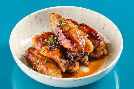 Куриные крылья в азиатской глазури