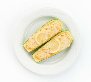 Запеченные кабачки с креветками