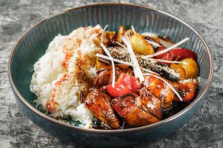 Японский рис с куриным филе