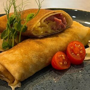 Блинчики с ветчиной и сыром