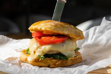 Бургер с телятиной