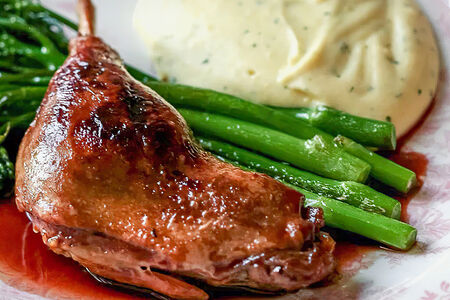 Утка конфи с картофелем Chavroux