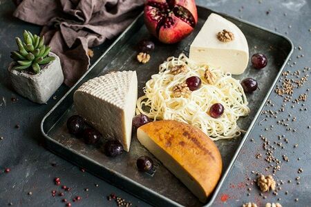 Сыр копченый сулугуни