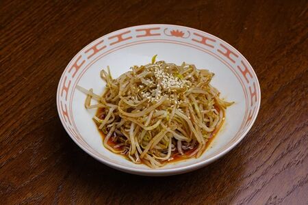 Ростки сои в кунжутном соусе