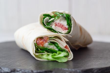 Ролл с рыбой