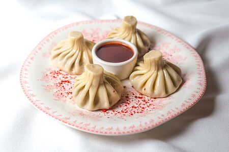 Острые с бараниной и тархуном