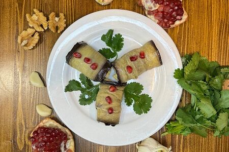 Баклажаны с орехами