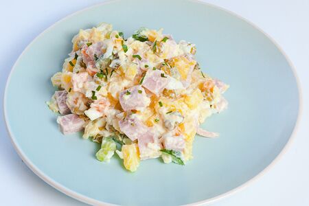 Оливье с ветчиной