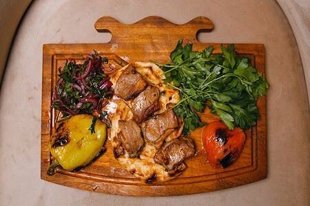 Медальоны барбекю из баранины Kuzu Lokum