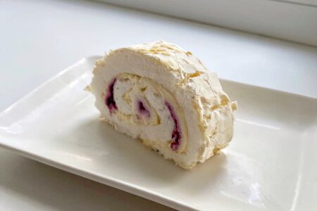 Меренговый рулет