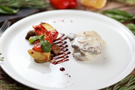 Медальоны из говядины