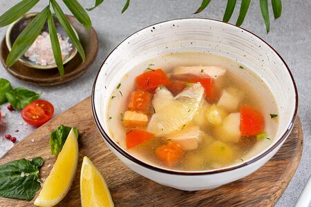 Уха из сёмги и судака