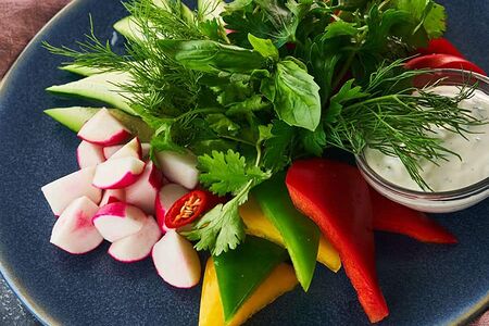 Ассорти из свежих овощей