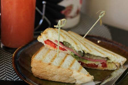 Клаб Сэндвич с ветчиной и сыром