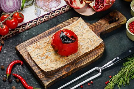 Помидор на мангале