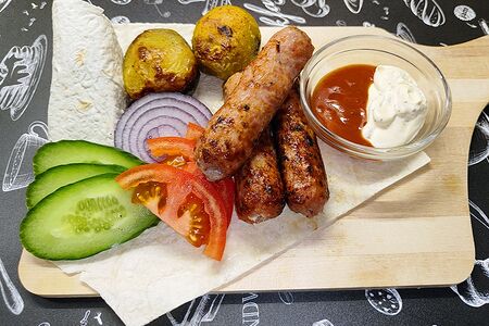 Колбаски на мангале