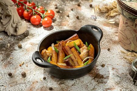 Картофель, жаренный с белыми грибами