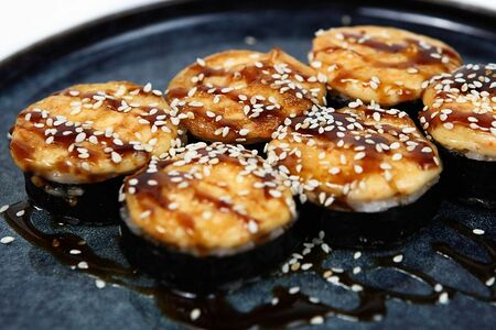 Запеченный ролл Динамит