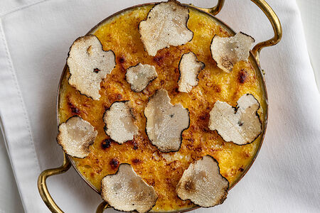 Картофельный гратен с трюфельной сметаной