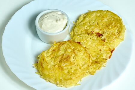 Драники со сметаной