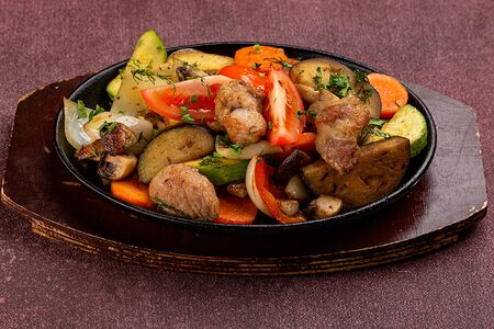 Жаркое с говядиной