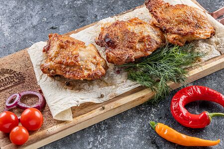 Шашлык из куриного бедра 