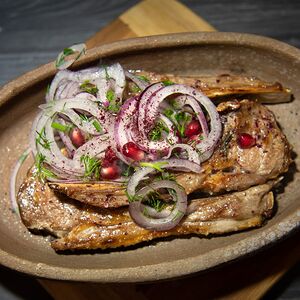 Каре ягнёнка на углях