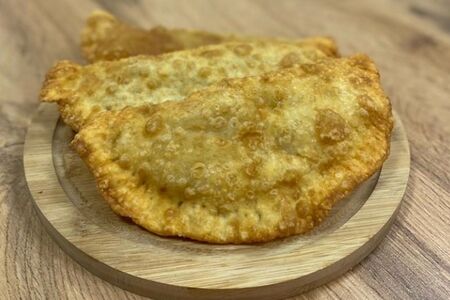 Чебурек из куриного фарша