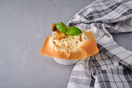 Жюльен с курочкой