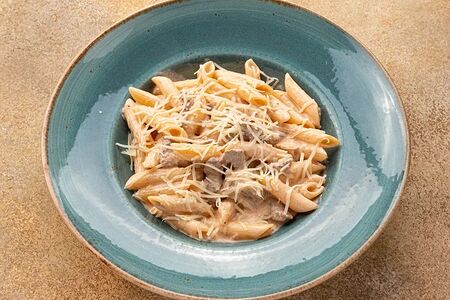 Пенне с телятиной