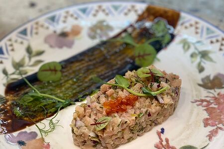 Тар тар из лосося с каперсами