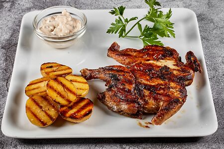 Цыпленок табака с картофелем