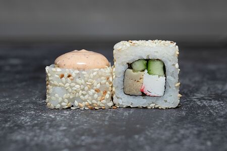 Ролл Лава с крабом