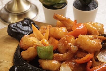 Креветки в кляре и кисло-сладком соусе