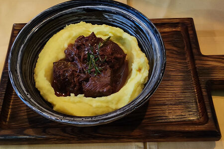 Говяжьи щечки с пюре