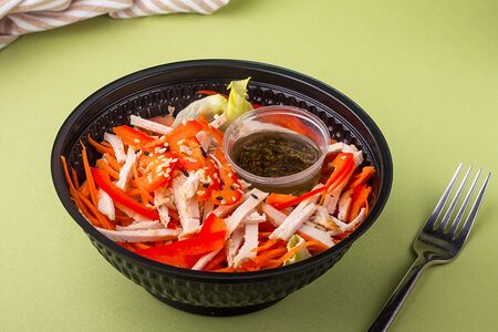 Фитнес салат с индейкой