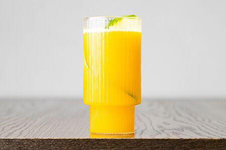 Лимонад манго-маракуйя