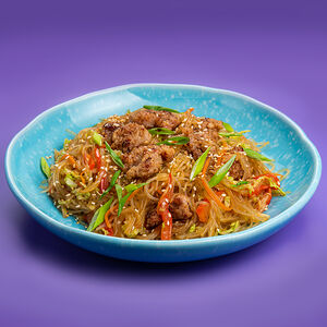 Вок с фунчозой и свининой