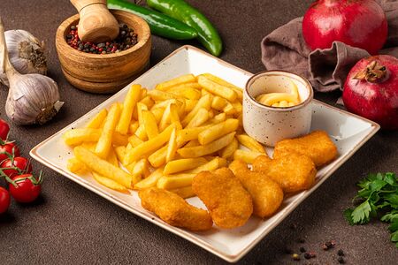 Наггетсы с картофелем фри