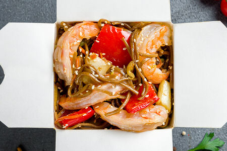 Вок с Креветками с лапшой Соба