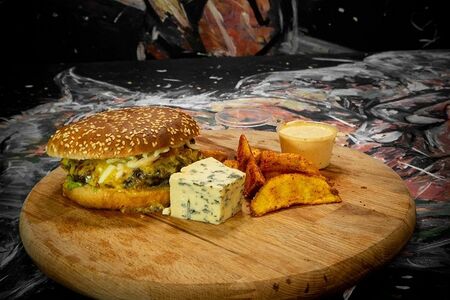 Бургер Дарк чиз