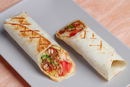 Буррито с тремя видами мяса