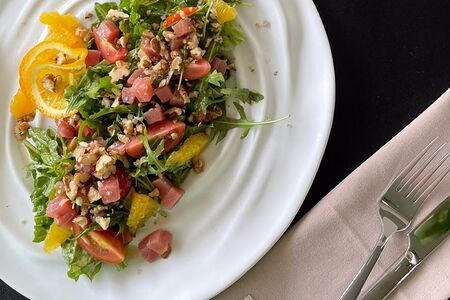 Салат с маринованным тунцом