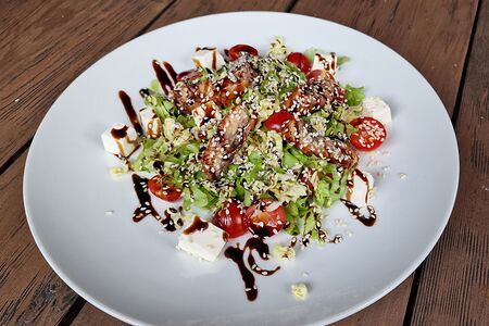 Салат с угрем