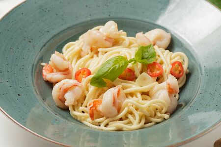 Паста с тигровыми креветками гриль
