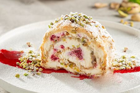 Фисташковый рулет