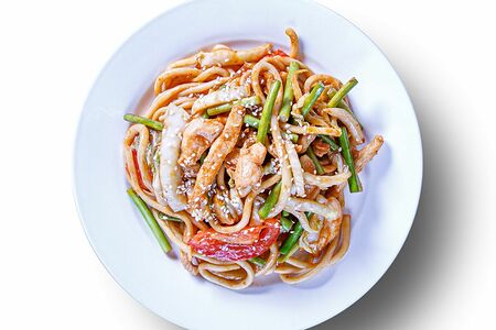 Лапша, жаренная с курицей